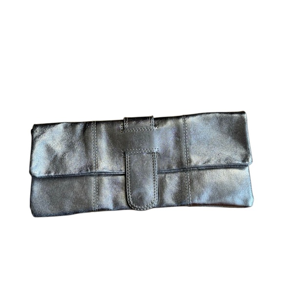 Sorpresa! Handbags - Sorpresa! Women's Silver Foil Finish 100% Leather Clutch Purse Bag